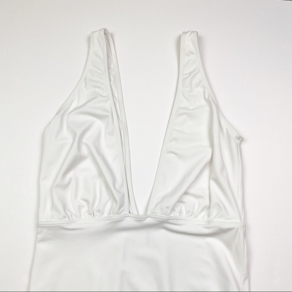 ❌SOLD❌ [ASOS] High Deep Plunge One Piece Swimsuit - Picture 4 of 9